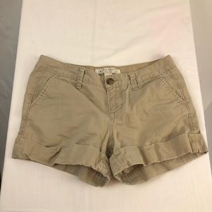OLD NAVY LOW RISE SHORTS WOMEN'S SZ 2 Khaki